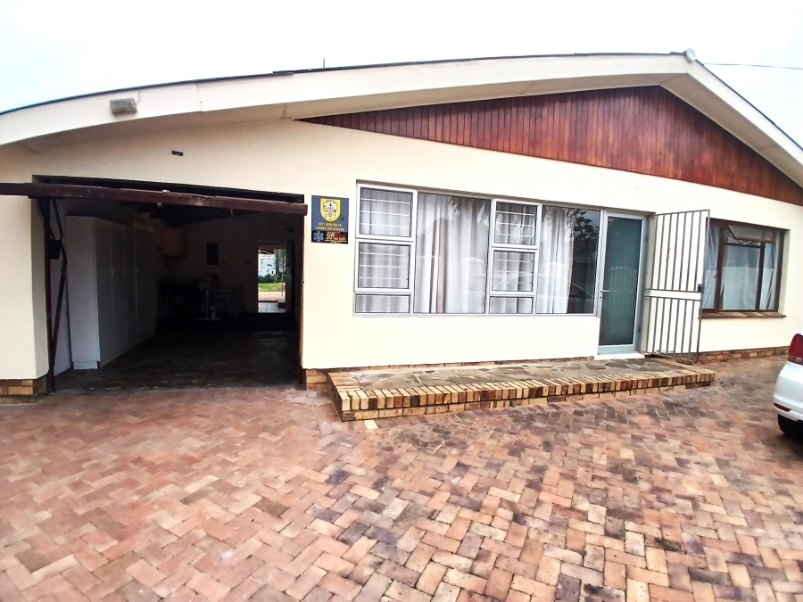 To Let 2 Bedroom Property for Rent in Lochnerhof Western Cape